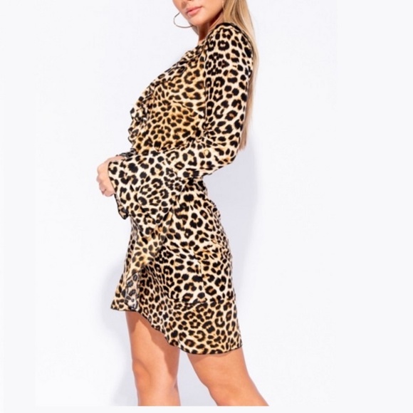 FAUX WRAP LEOPARD DRESS - Picture 2 of 6